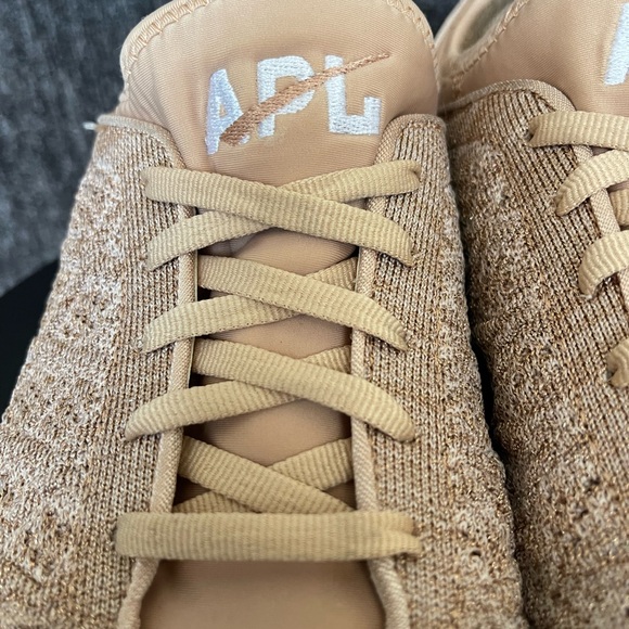 Women’s APL TechLoom Phantom Size 10 - Picture 9 of 14